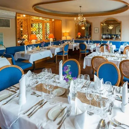 מלון Naturmed Am Park 4*