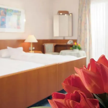 Naturmed Am Park 4*