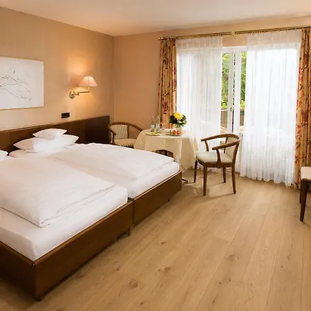 Naturmed Am Park 4*